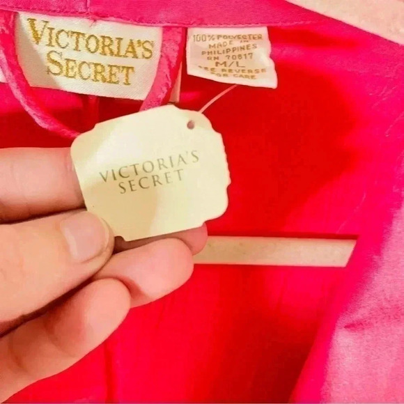 NWT Victoria's Secret Gold Label Deadstock Vintage Hot Pink Satin Robe with Belt - Picture 3 of 9